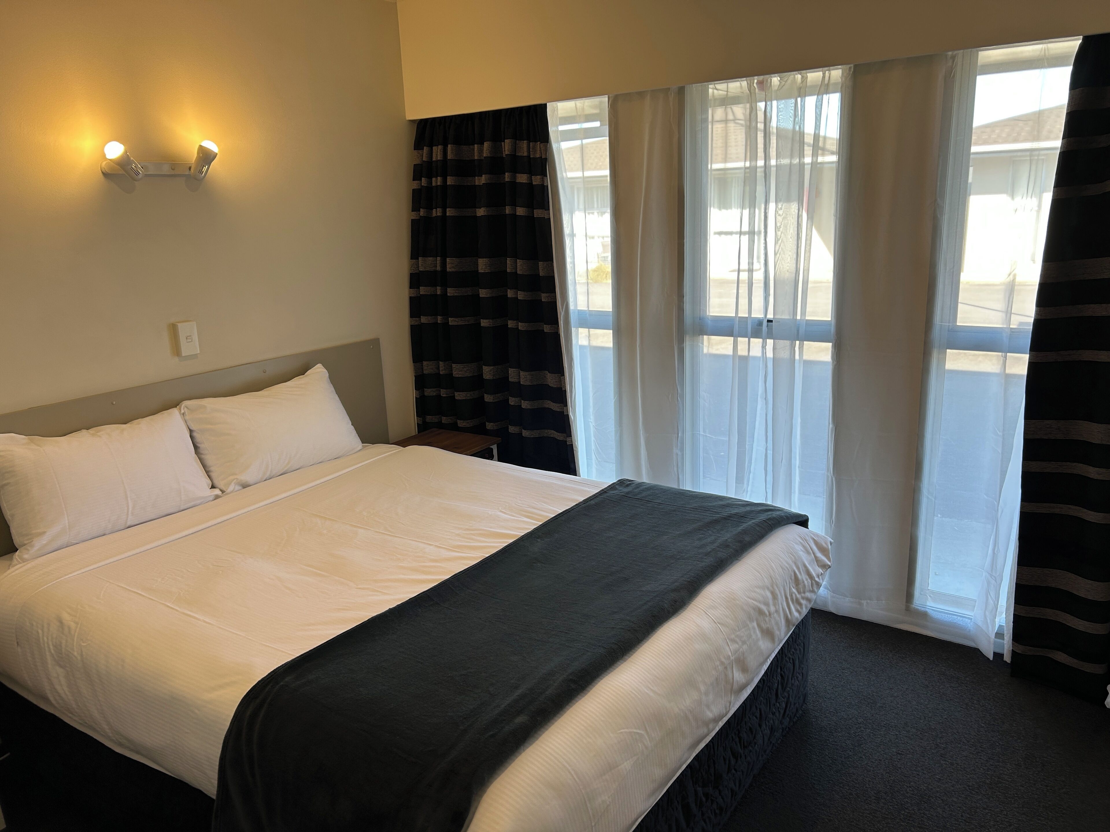 2 Bedroom Unit | Premium bedding, free WiFi, bed sheets