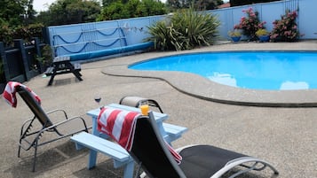 Kolam renang outdoor