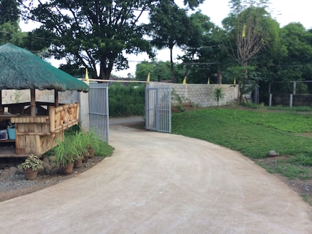 Entrada de la propiedad