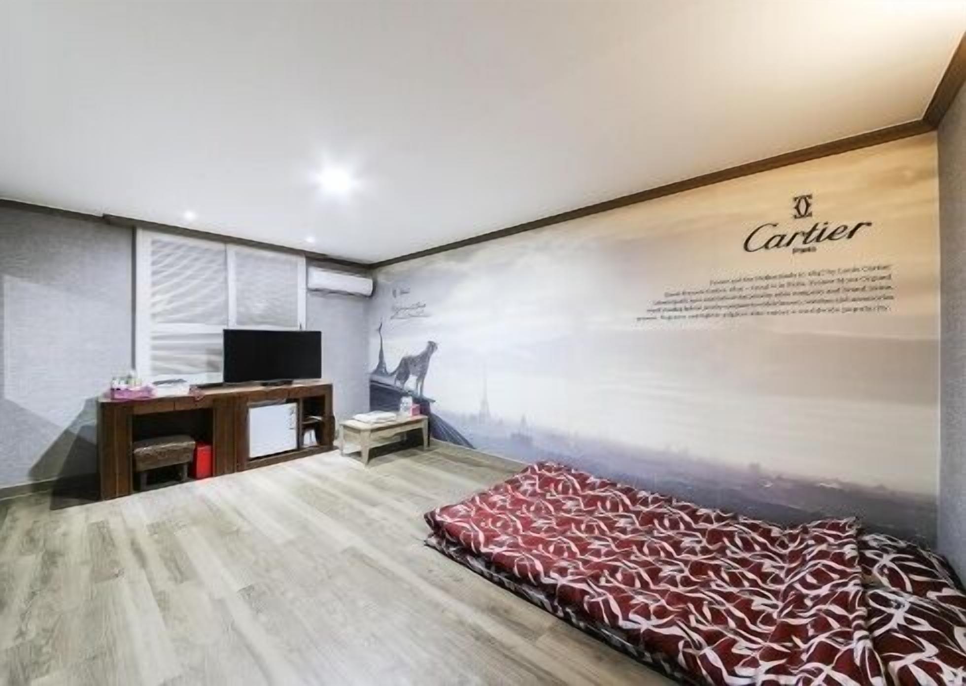 standard ondol  | 1 bedroom, individually decorated, desk, free wifi