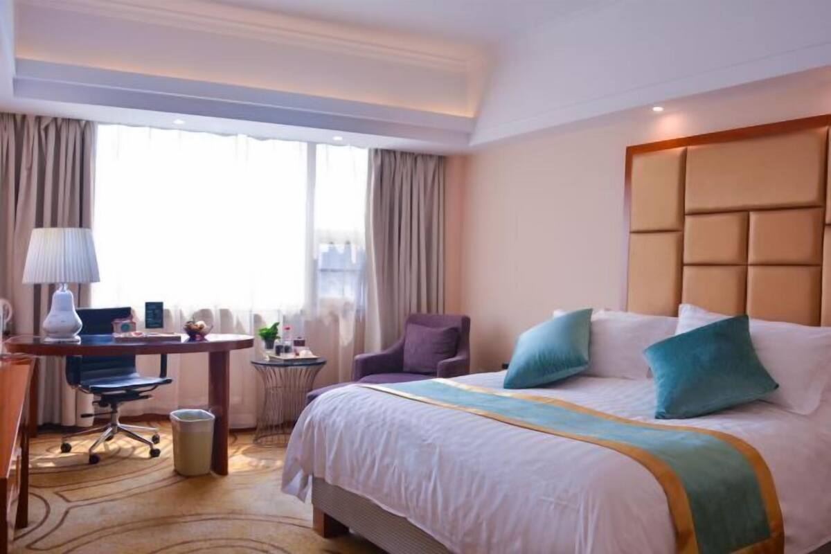 Minibar, in-room safe, desk, blackout drapes