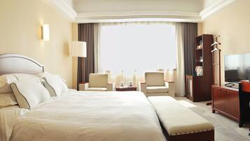 托玛琳主题大床或双床房 | 迷你吧、客房内保险箱、办公桌、遮光窗帘