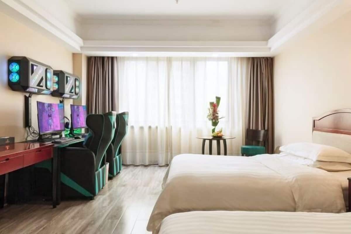 Minibar, in-room safe, desk, blackout curtains