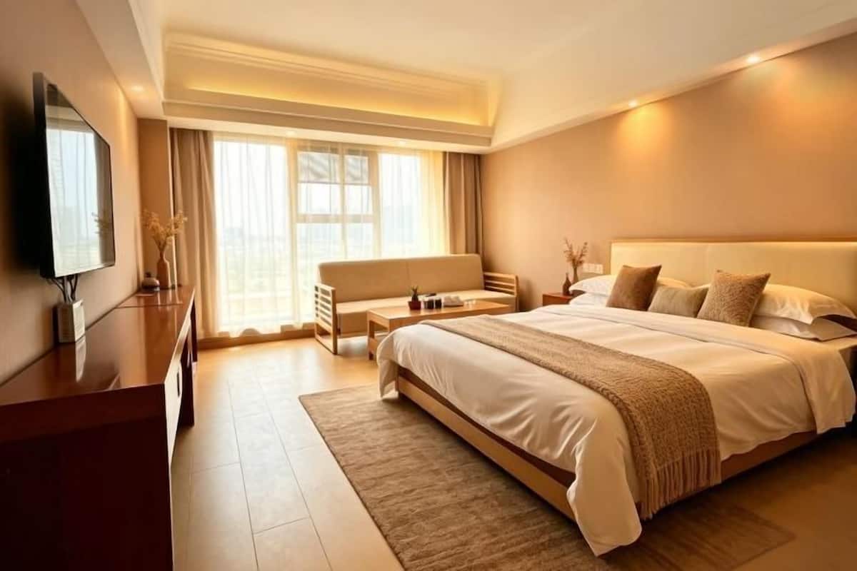 Minibar, in-room safe, desk, blackout drapes