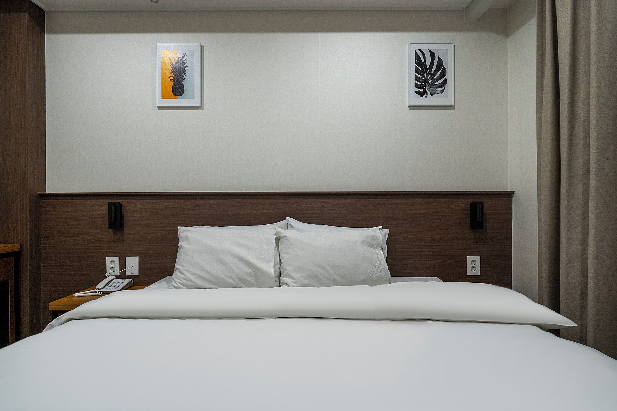 standard room | premium bedding, free minibar items, desk, free wifi