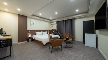 Suite | Hochwertige Bettwaren, Minibar (mit einigen kostenlosen Artikeln)