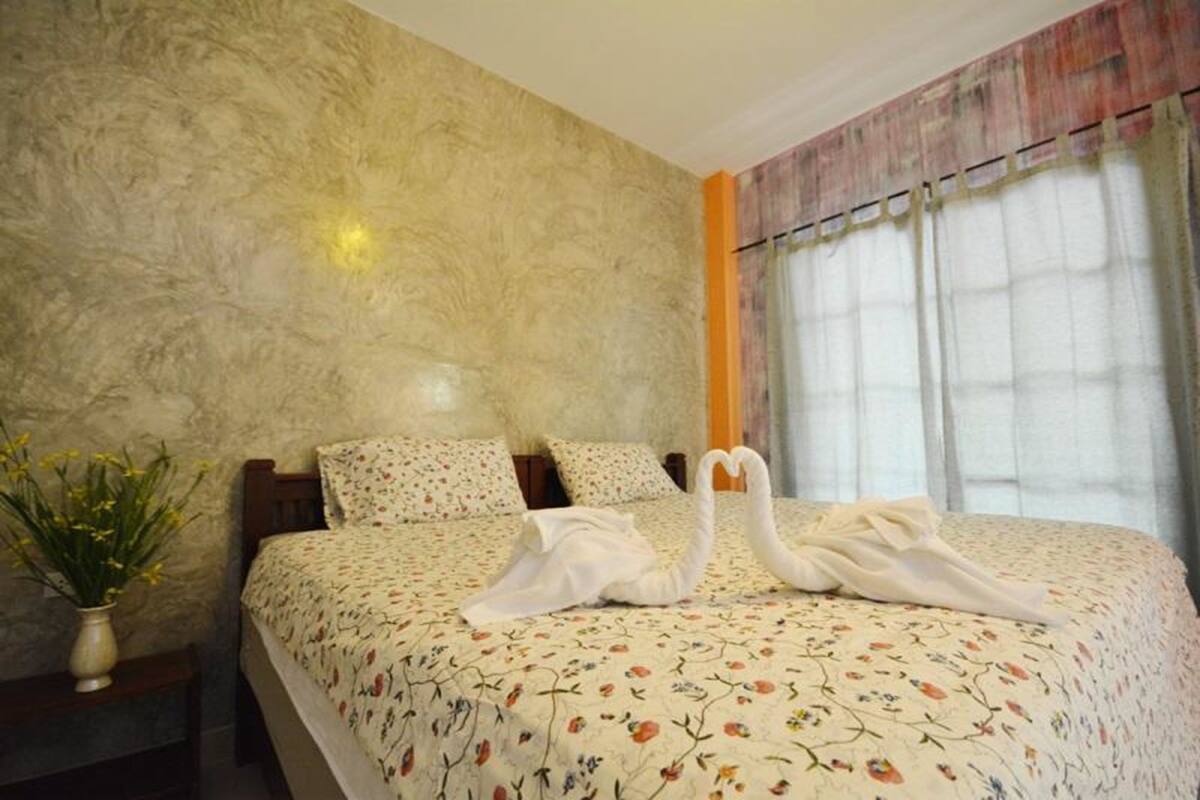 Ruan Buppha (Double Room) | WiFi (free)