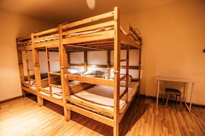 Dortoir Partagé | Chambres insonorisées, Wi-Fi gratuit, draps fournis