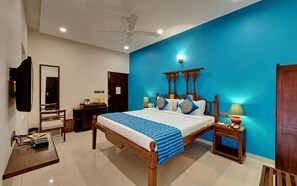 行政双人房 | 高档床上用品 、客房内保险箱、办公桌、免费 WiFi