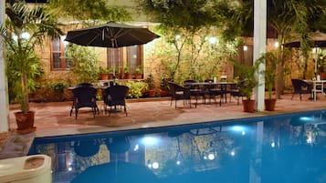 Piscine extérieure