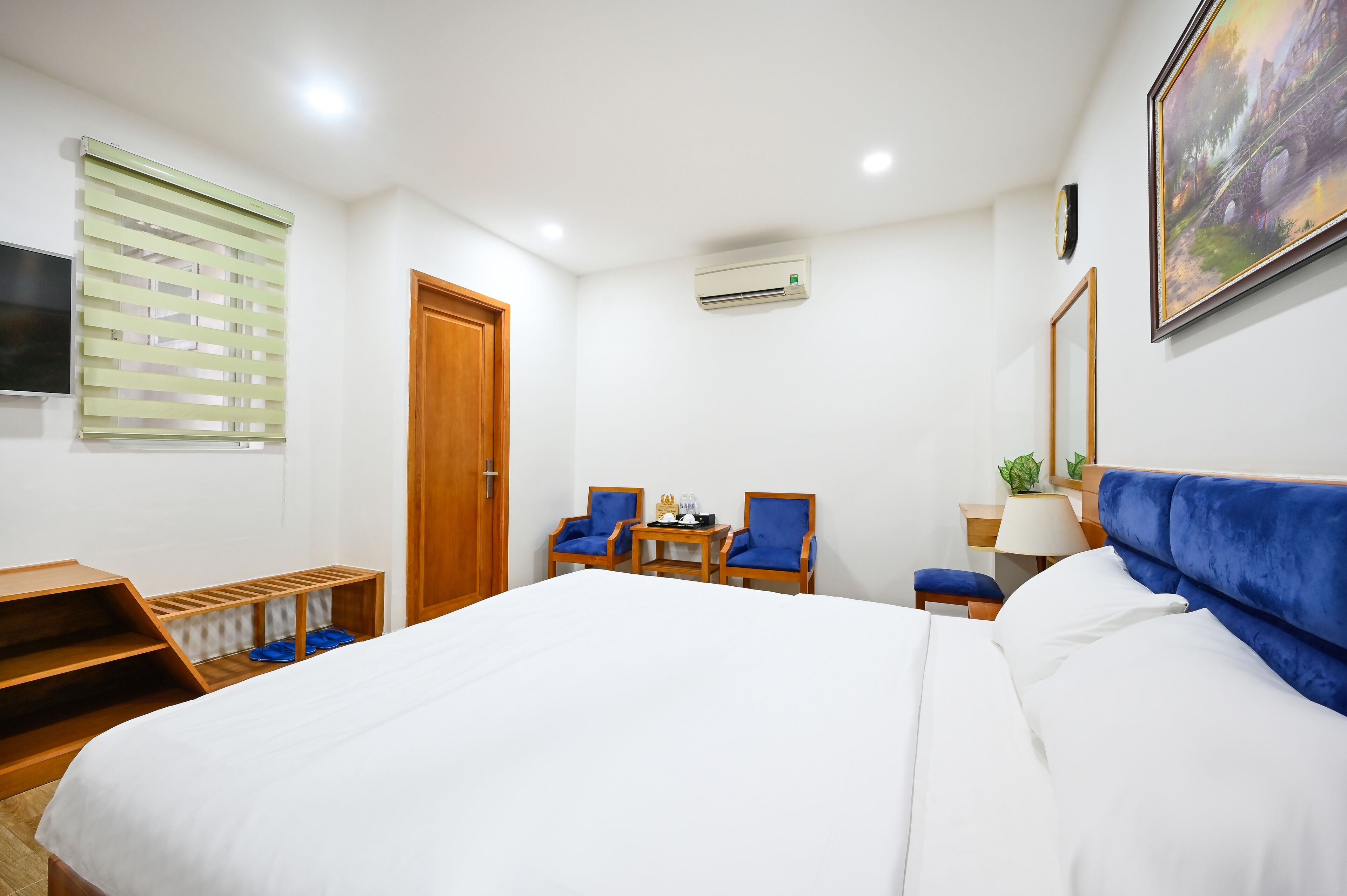 deluxe double room | premium bedding, in-room safe, blackout curtains, soundproofing