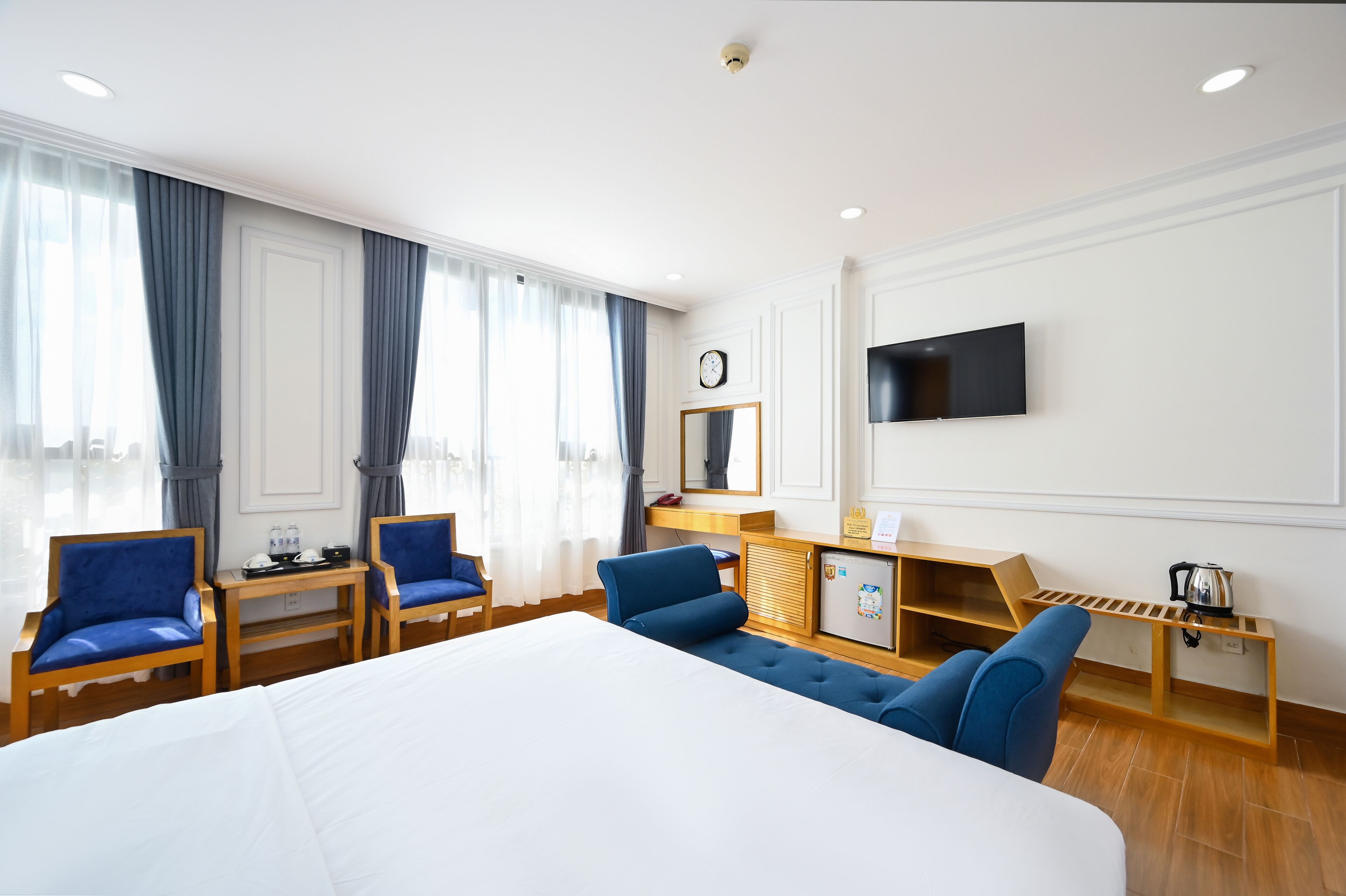 city studio suite | premium bedding, in-room safe, blackout curtains, soundproofing