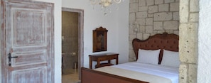 Deluxe Room | Soundproofing, free WiFi, bed sheets - Fehmi Bey Alacati - Special Class (Cesme)