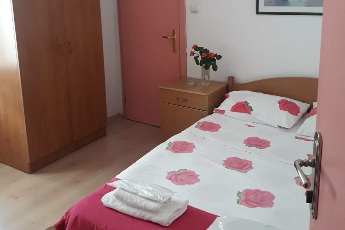 Standard Room, 1 Bedroom | In-room safe, desk, free WiFi