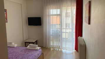 Apartment, 2 Bedrooms | In-room safe, desk, free WiFi