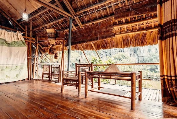 Bungalow by the Lotus Pond | Individually decorated, blackout drapes, free WiFi, bed sheets