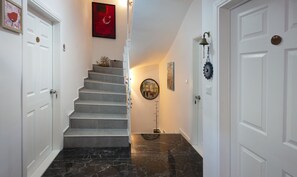 Hallway - Rüzgargülü Otel (Bozcaada)