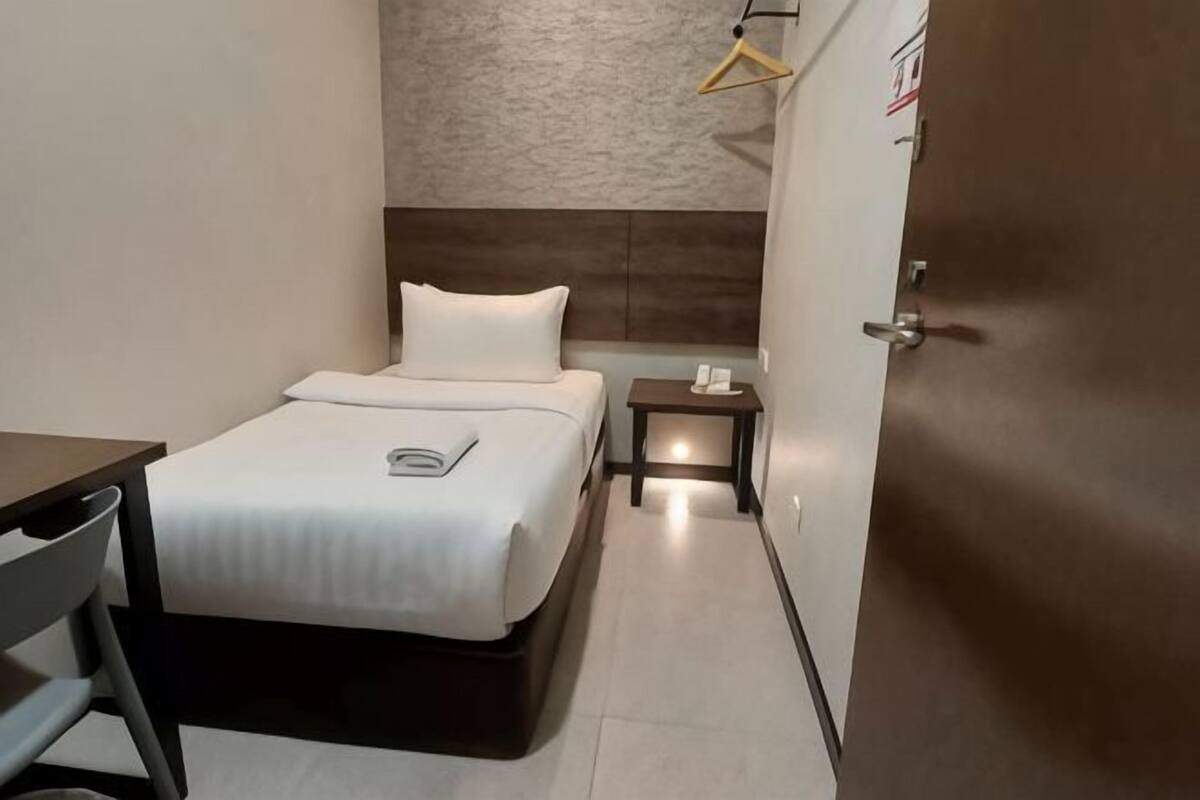 Ropa de cama de alta calidad, edredón y escritorio
