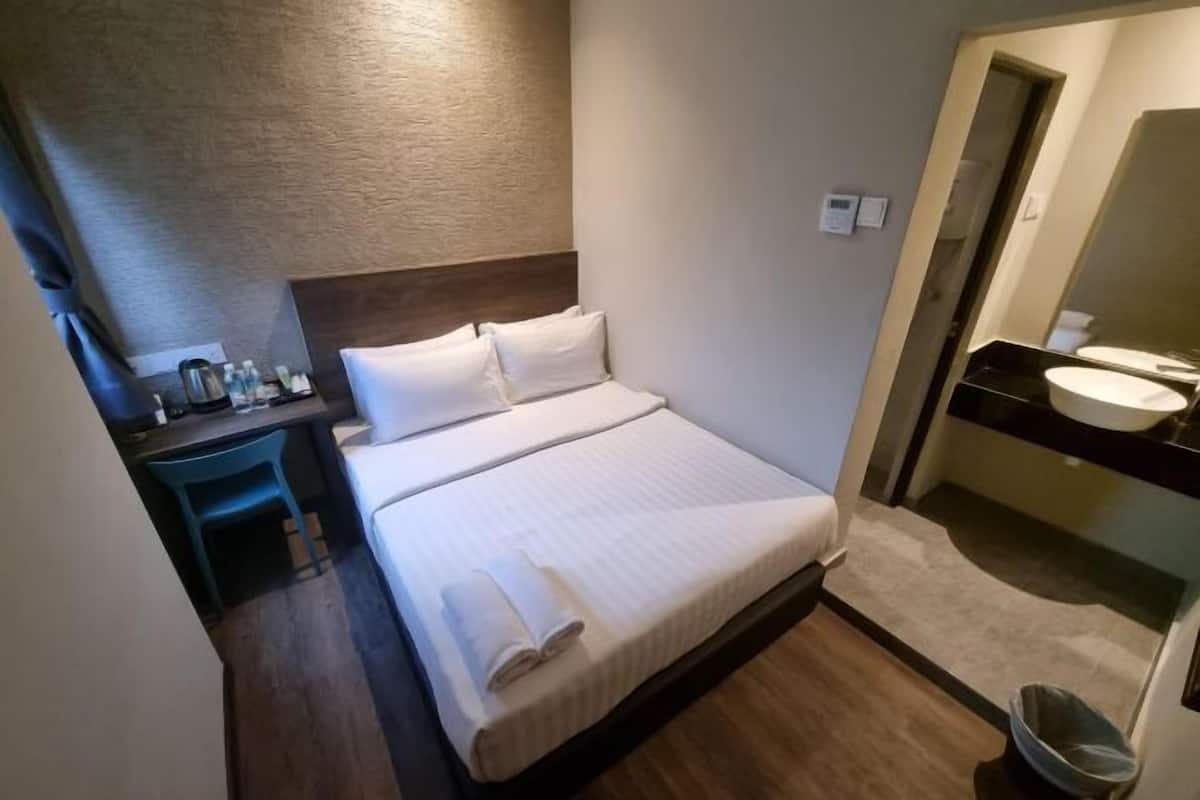 1 chambre, literie de qualité supérieure, couette en duvet d'oie, bureau