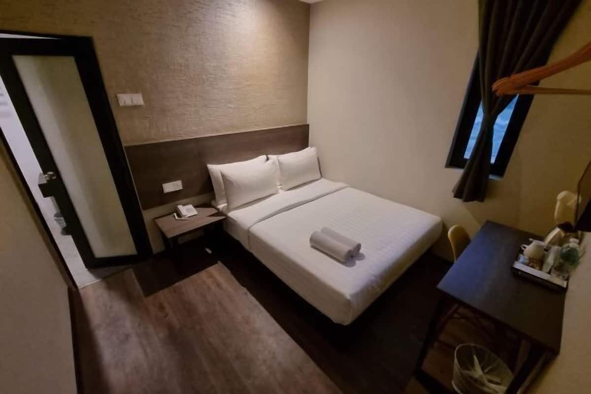 1 chambre, literie de qualité supérieure, couette en duvet d'oie, bureau