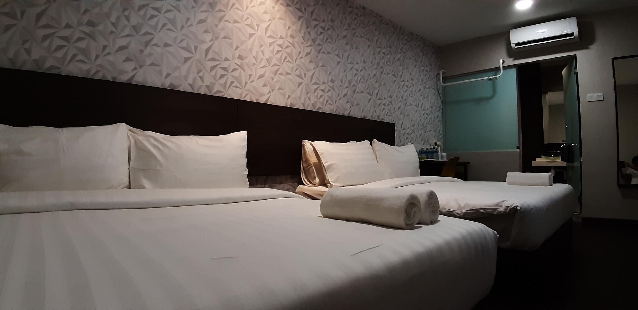 Premium bedding, down duvets, desk, iron/ironing board