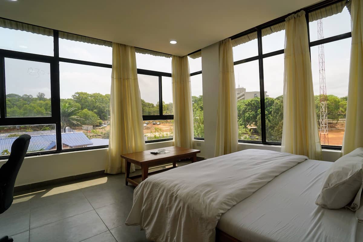 Standard Suite | 1 bedroom, in-room safe, desk, iron/ironing board