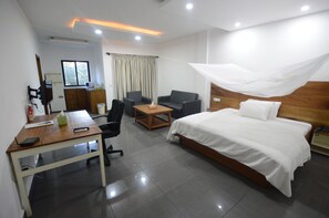 Executive Double Room - The Family Kingdom Resort (Freetown)