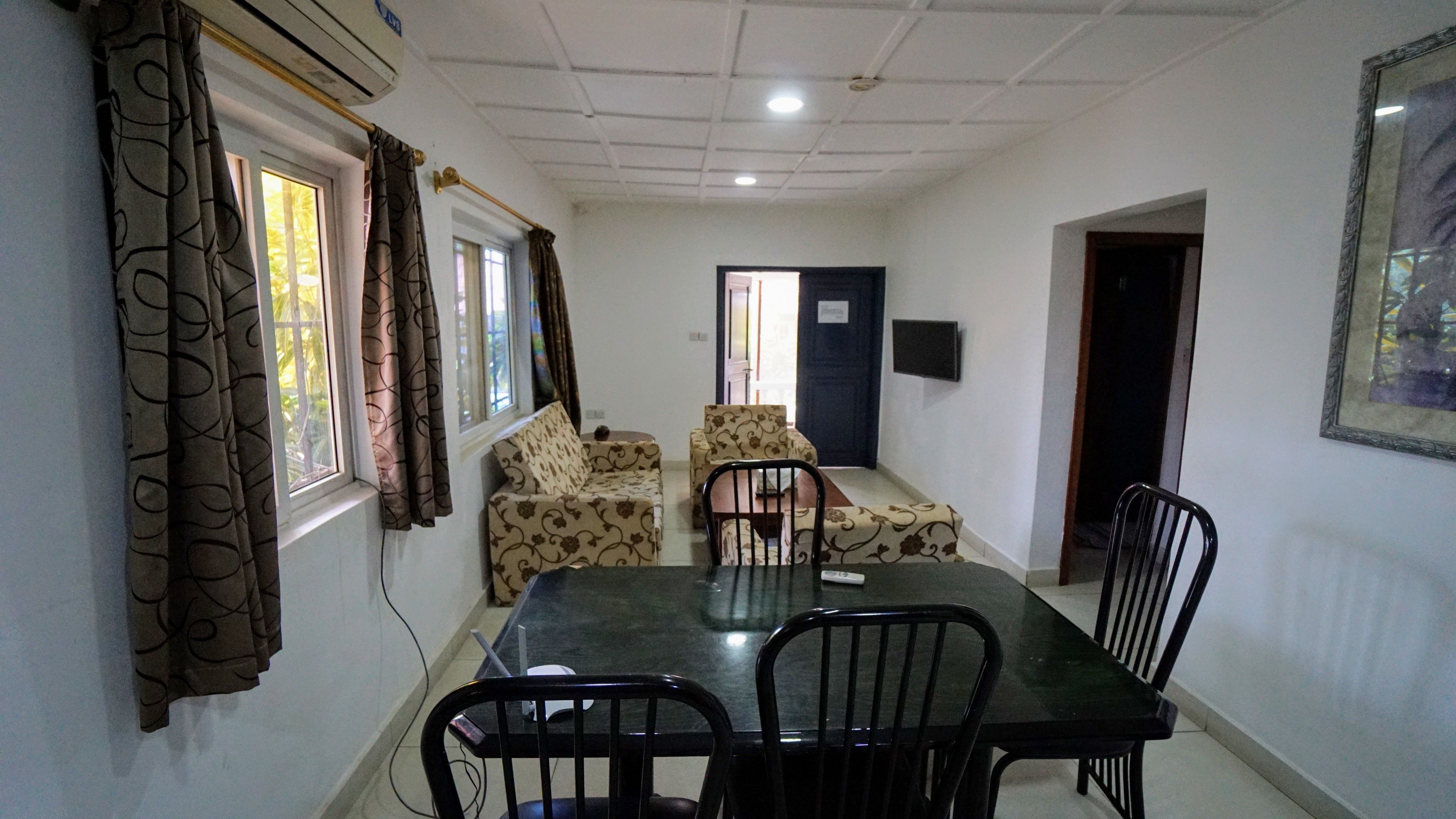 family bungalow, 2 bedrooms | in-room dining