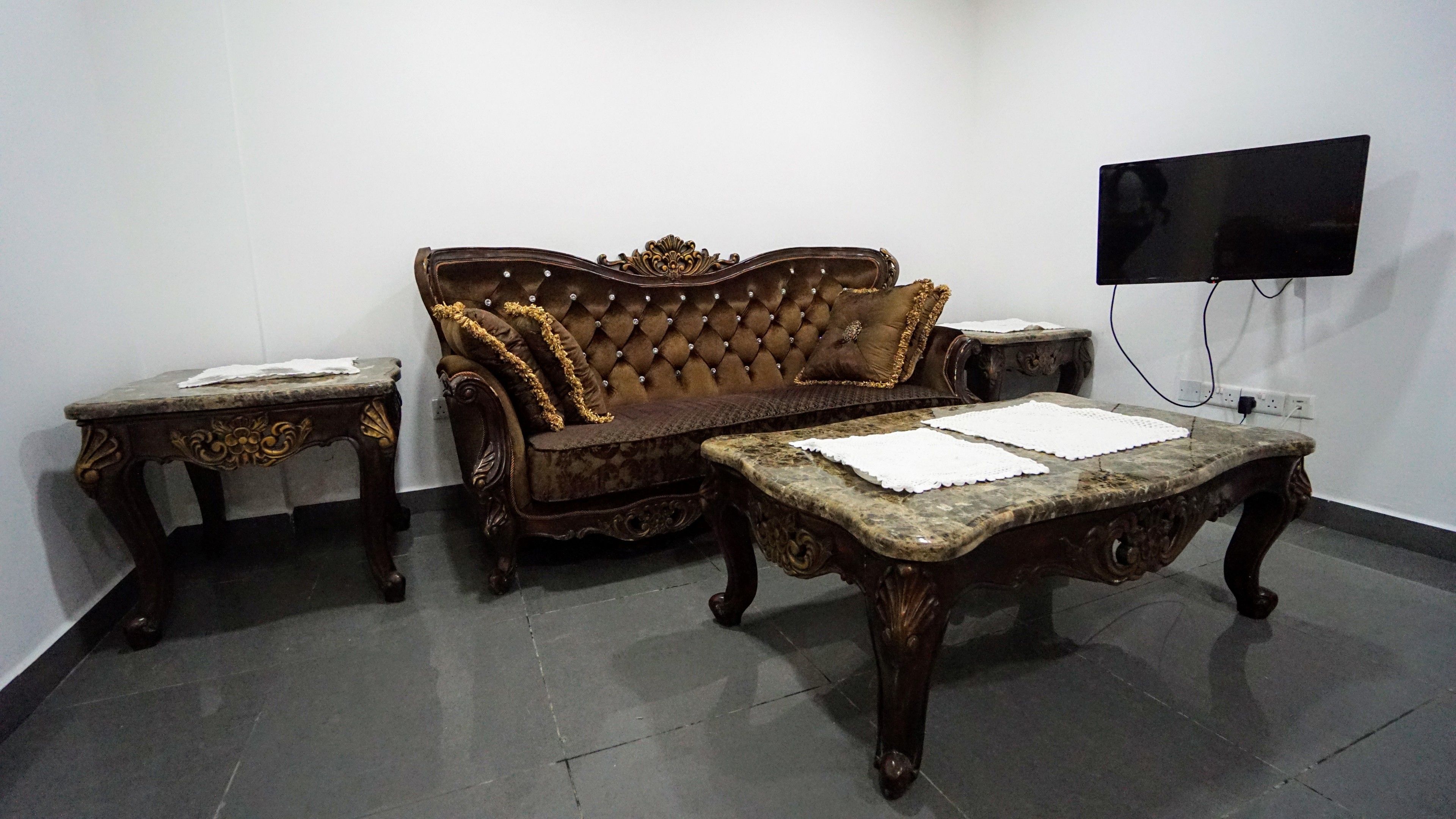 executive double room | in-room safe, desk, iron/ironing board, free wifi