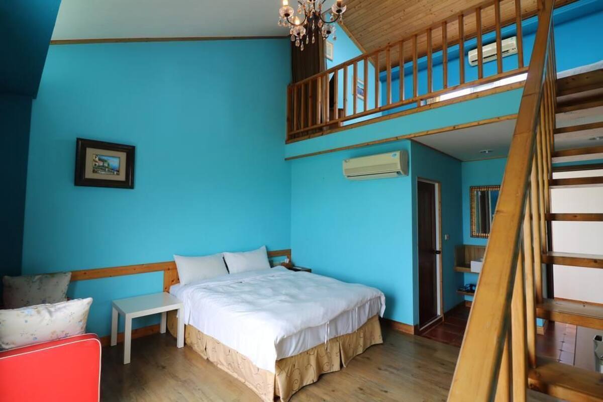 Loft familiar, varias camas | Escritorio, cortinas blackout y wifi gratis