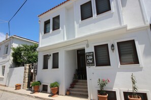 Front of property - Helvacıoğlu Butik Otel (Bozcaada)