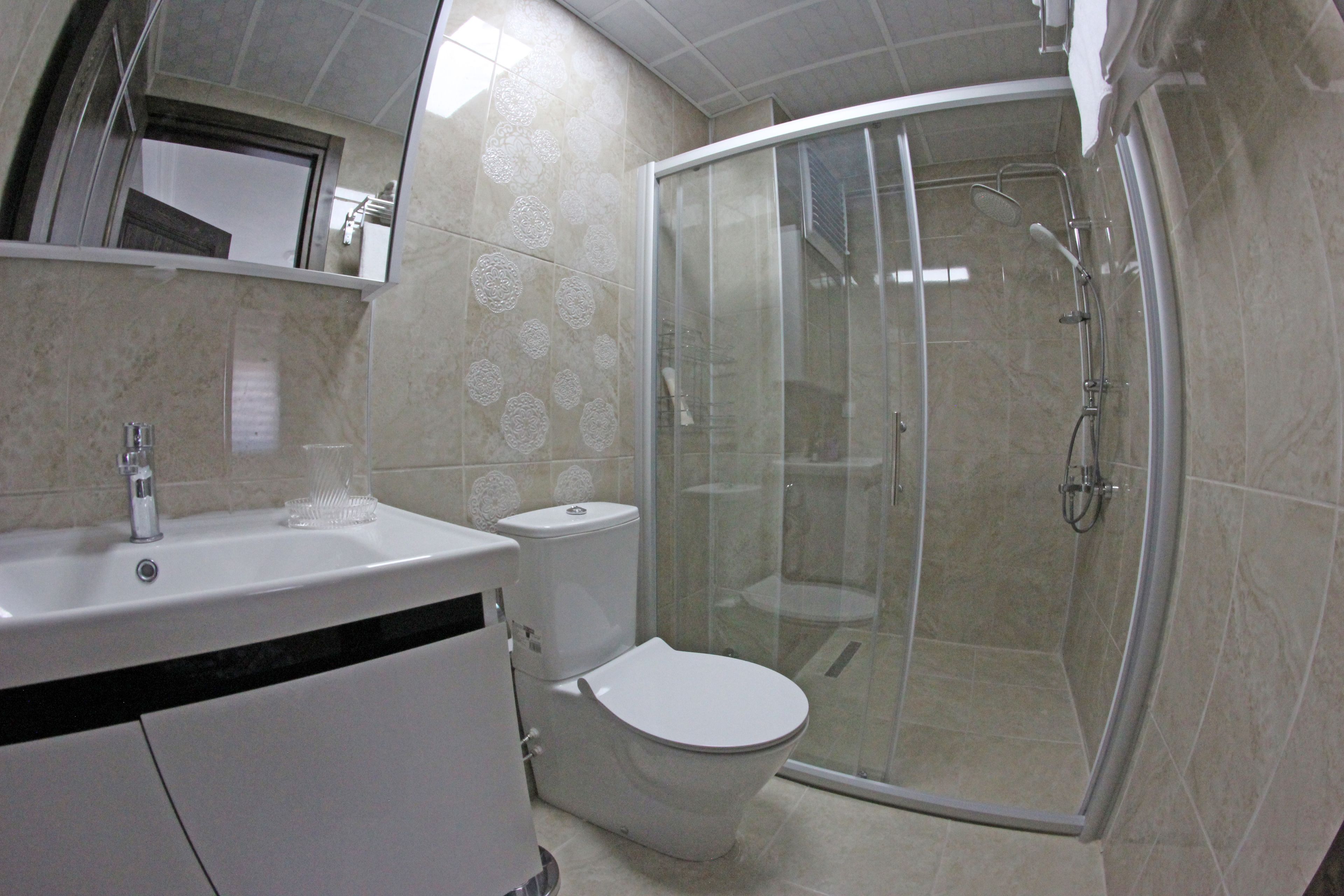 shower, free toiletries, hair dryer, towels