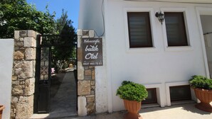 Unclassified image, 5 of 31, button - Helvacıoğlu Butik Otel (Bozcaada)