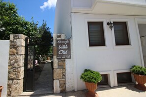 Front of property - Helvacıoğlu Butik Otel (Bozcaada)