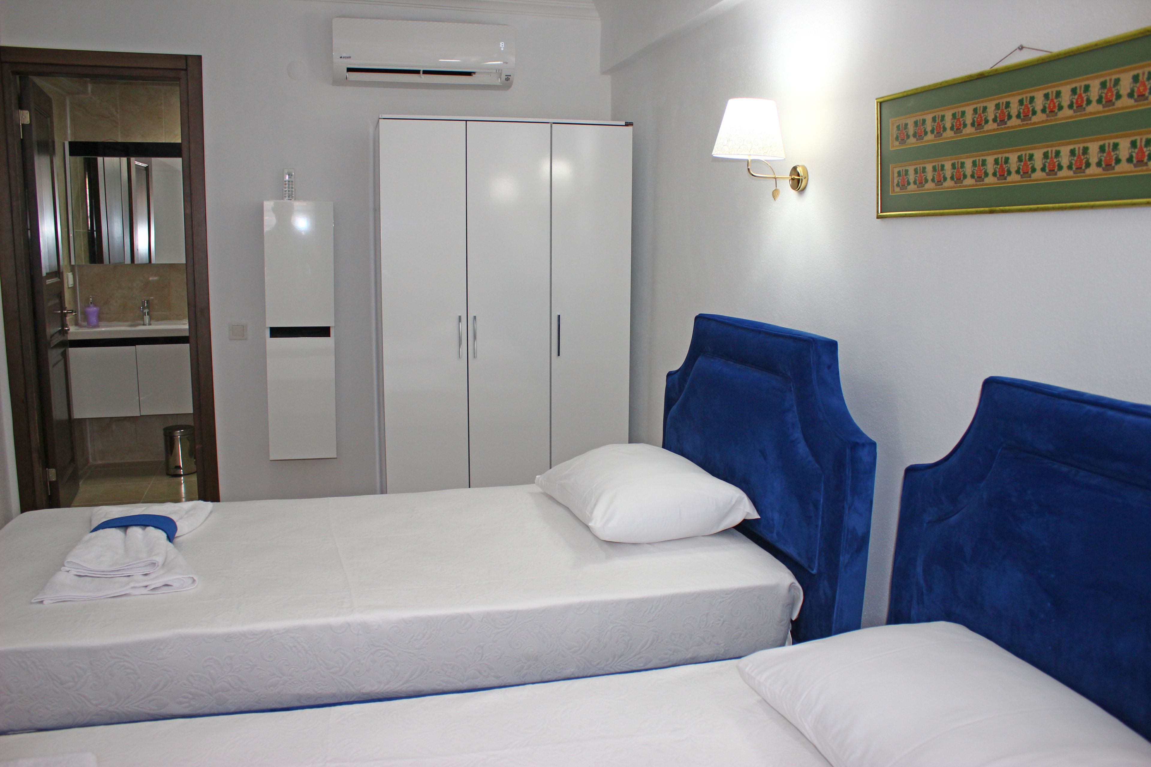 premium bedding, minibar, desk, iron/ironing board