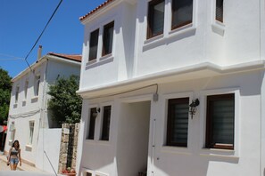 Front of property - Helvacıoğlu Butik Otel (Bozcaada)