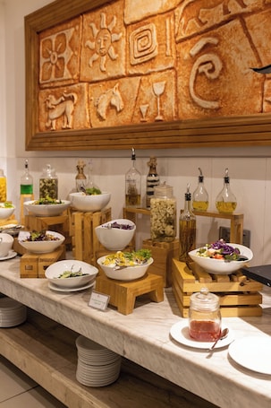 Daily buffet breakfast (USD 20 per person)