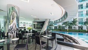 Poolside bar - CCR managed by AHA Smartstay (Pattaya)
