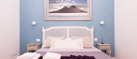 Desk, blackout drapes, soundproofing, free WiFi