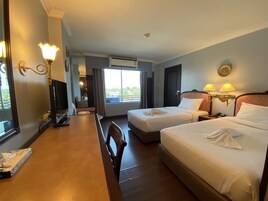 Superior Double or Twin Room | Minibar, in-room safe, desk, rollaway beds