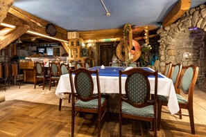 Breakfast, lunch, dinner served; Polish cuisine 