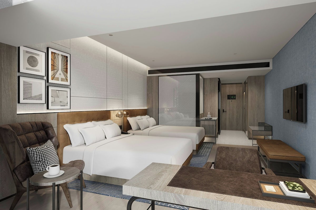 Chambre Supérieure, 2 lits doubles, vue ville