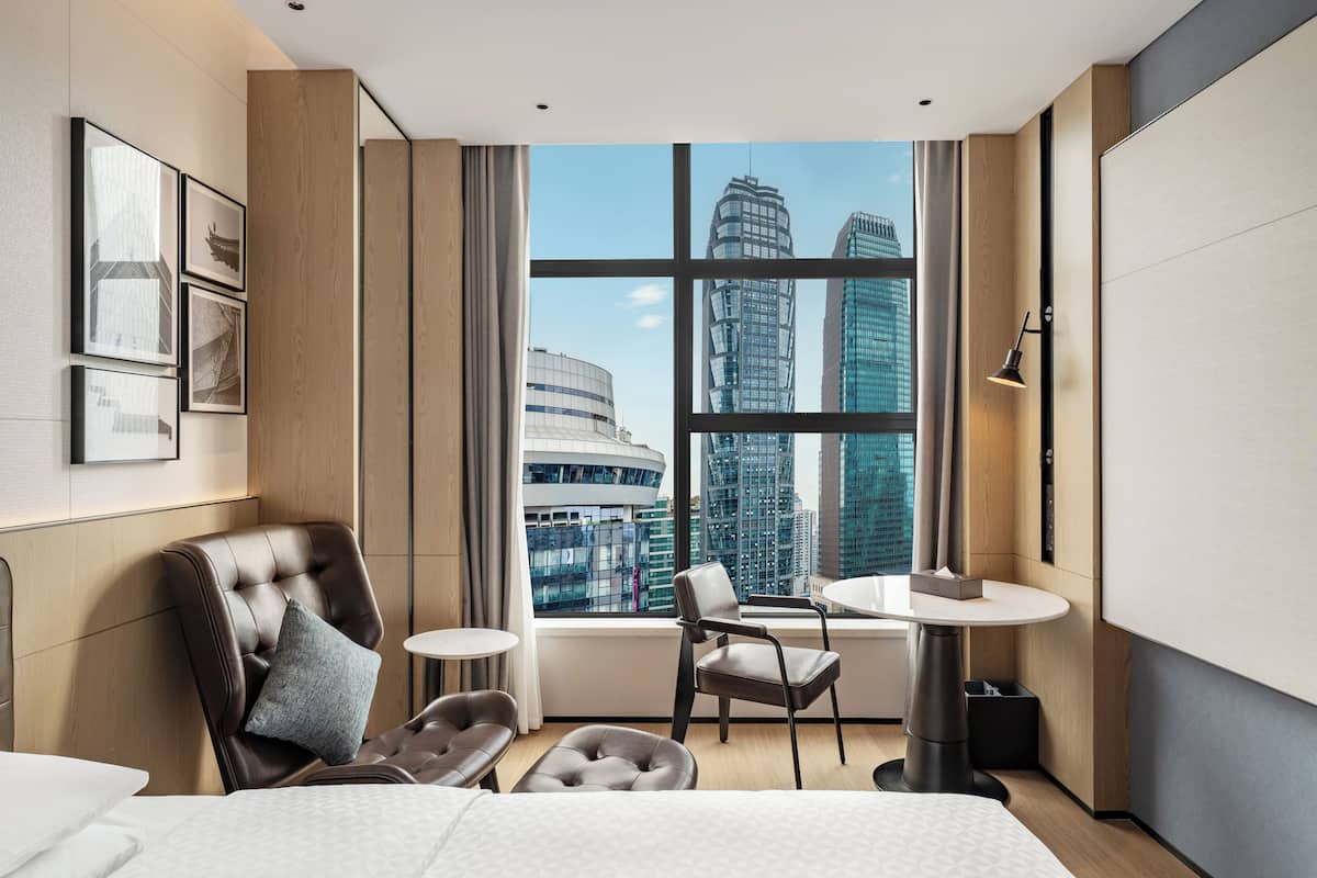 Signature Room, 2 Double Beds | Minibar, in-room safe, desk, blackout drapes