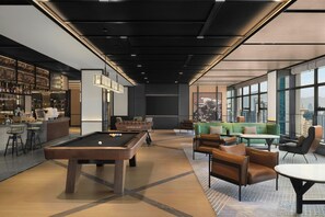2 restaurants, breakfast, lunch, dinner served; Chinese cuisine - Four Points by Sheraton Chongqing (Chongqing)