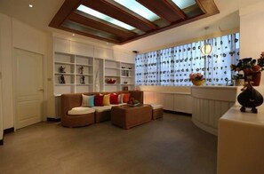 Khu tiếp khách ở sảnh
