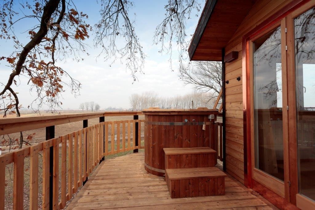 Romantic Tree House, Hot Tub, Garden View | Outdoor spa tub
