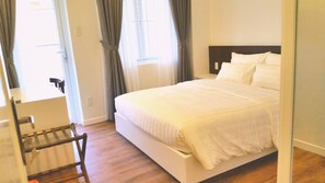 Desk, iron/ironing board, free WiFi - Blu-One Apartment 60 Nguyen Thien Thuat (Nha Trang)