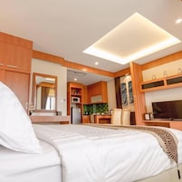 Minibar, skrivebord, lydisolert og wi-fi (inkludert)