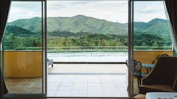 Standard Room | Pemandangan dari bilik