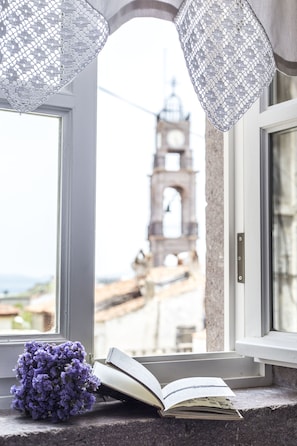 Quarto casal standard, 1 cama de casal, para não fumantes, vista para a cidade | Vista da propriedade